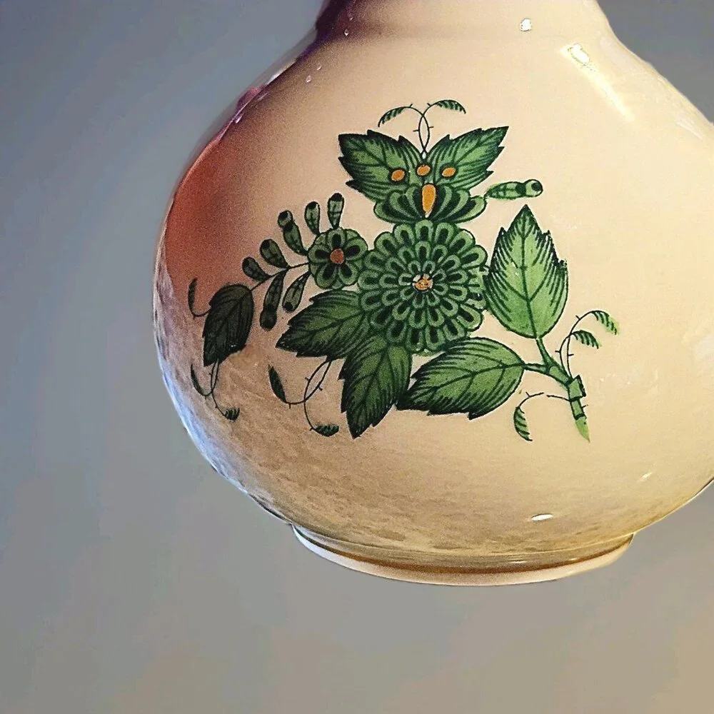 Herend Hungary Porcelain Chinese Bouquet Green 8” Vase Hand Painted w/ Gold Trim - Picture 2 of 8